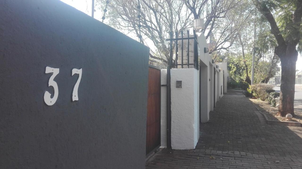 Melville House Johannesburg Bagian luar foto